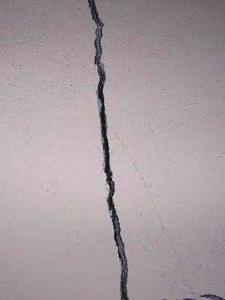 wall crack