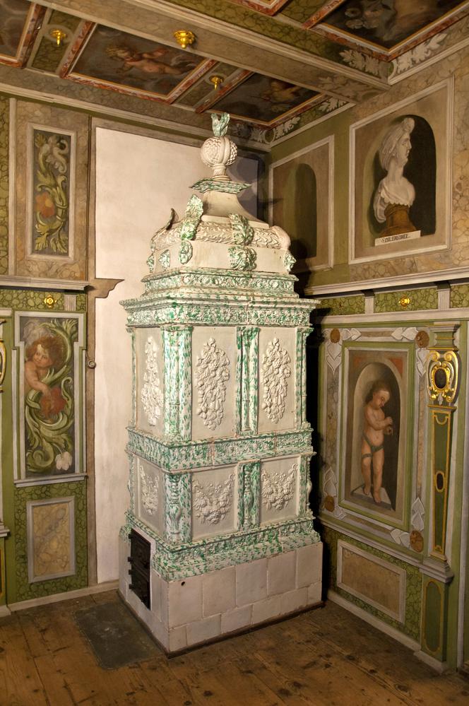 majolica stove