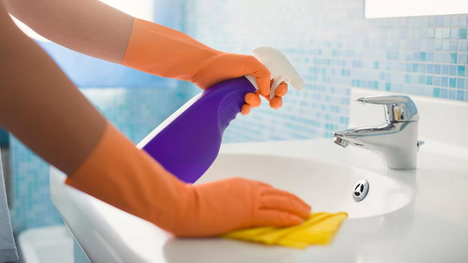 Pulizie del lavandino e del bidet