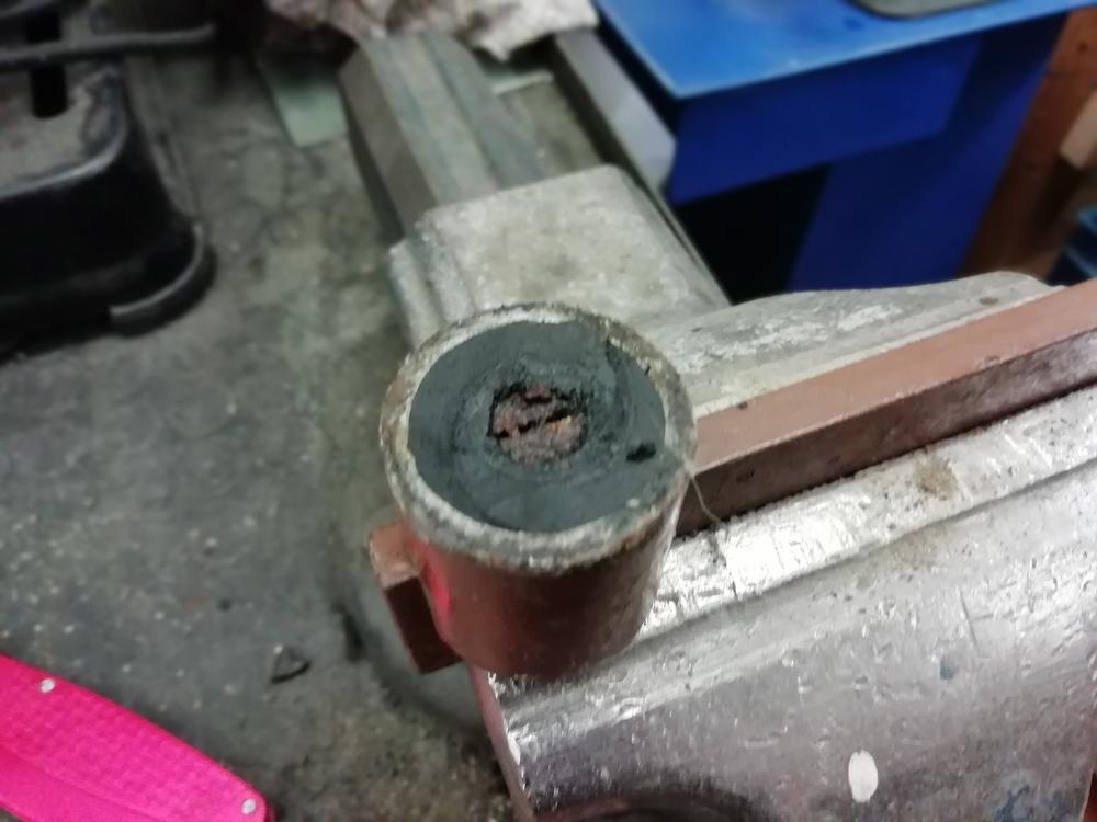 screw locked rust