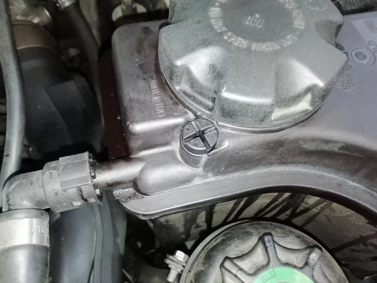 BMW radiator reservoir bolt